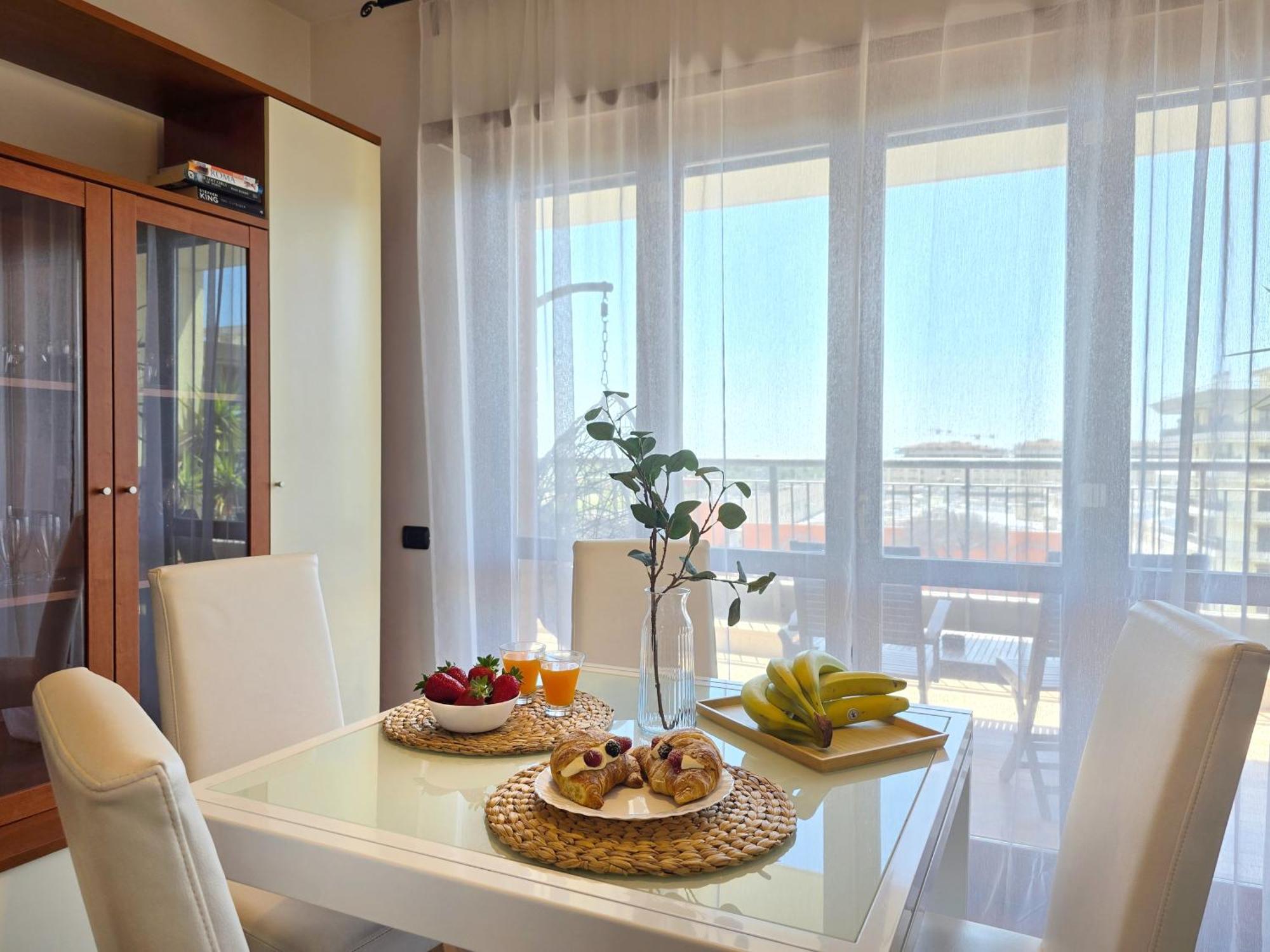 Casa Relax Con Terrazza Panoramica Apartment Fiumicino Exterior photo